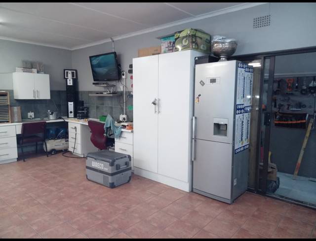 327M² BUSINESS FOR SALE IN BO-DORP